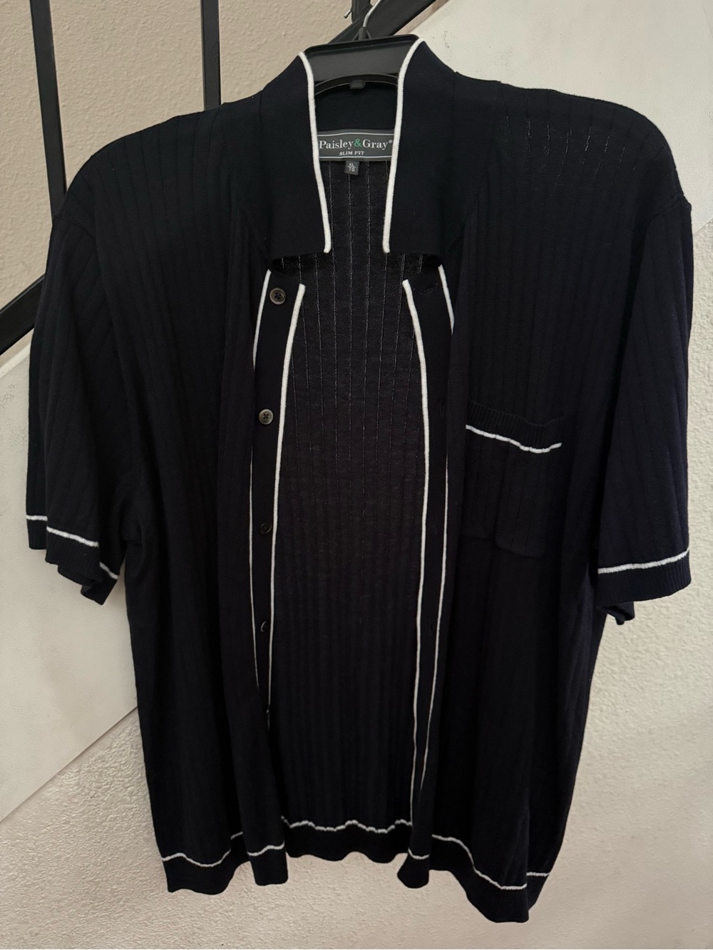 Paisley & Gray Men’s Navy Blue Short-Sleeve Knit Shirt with White Trim